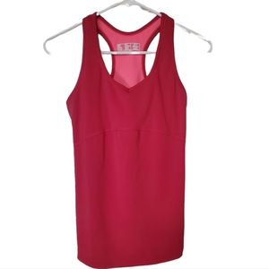 Women's magenta pink size medium New Balance racerback workout tank w/ shelf bra